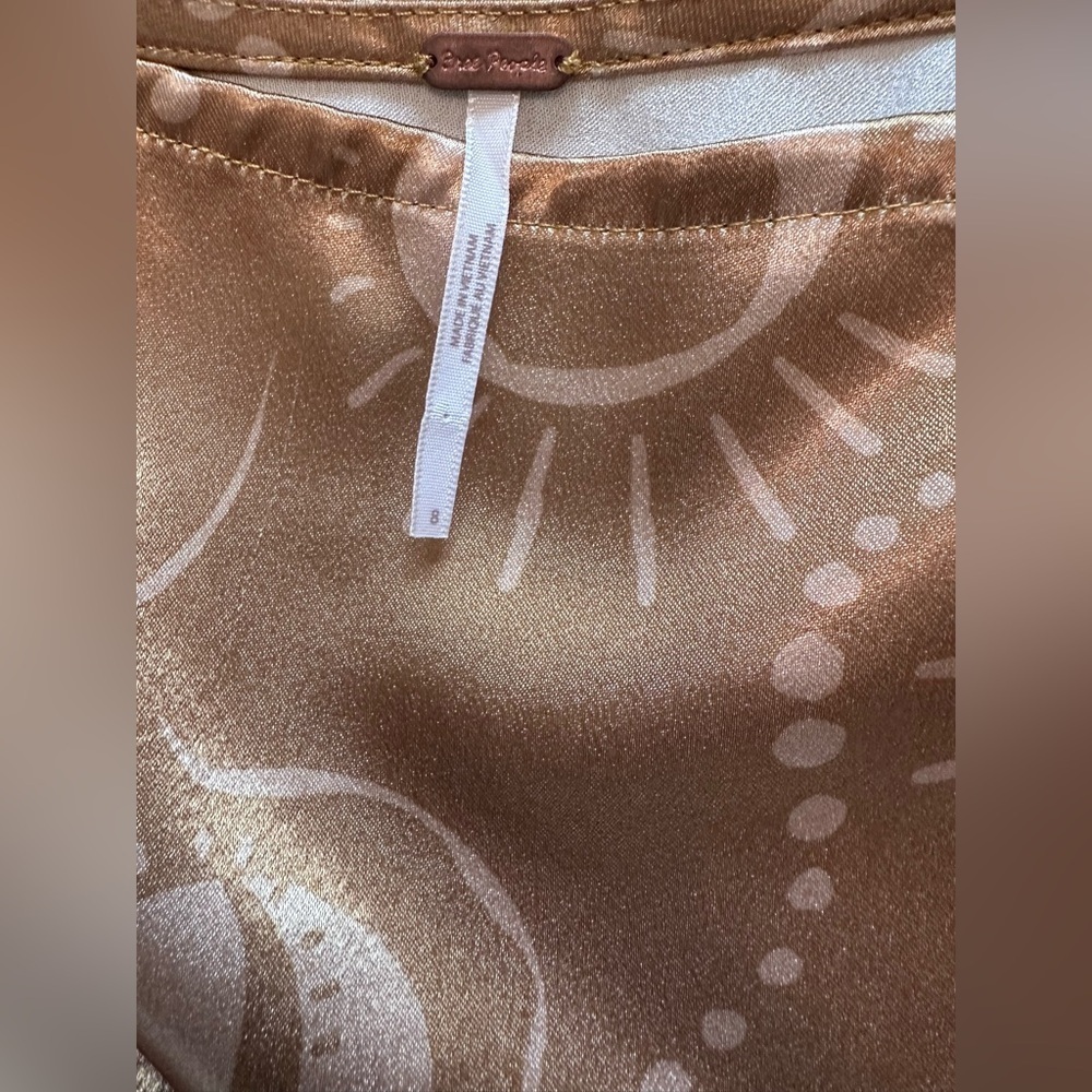 Free People Serena Satin Maxi Skirt – Celestial Sun Moon Print – Size 8 ✨ - Picture 7 of 9